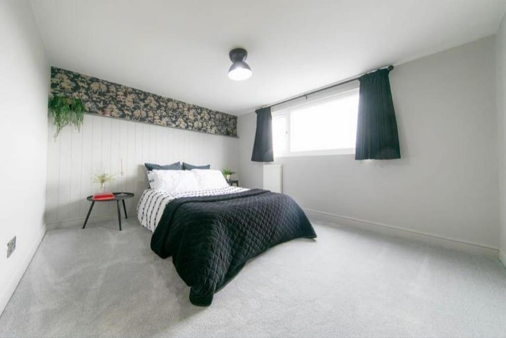 Recently Refurbished Home. Poulton-le-Fylde Eksteriør billede